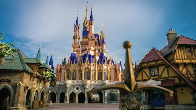 The Magic Kingdom: A Big Reason Why You NEED to Rope Drop