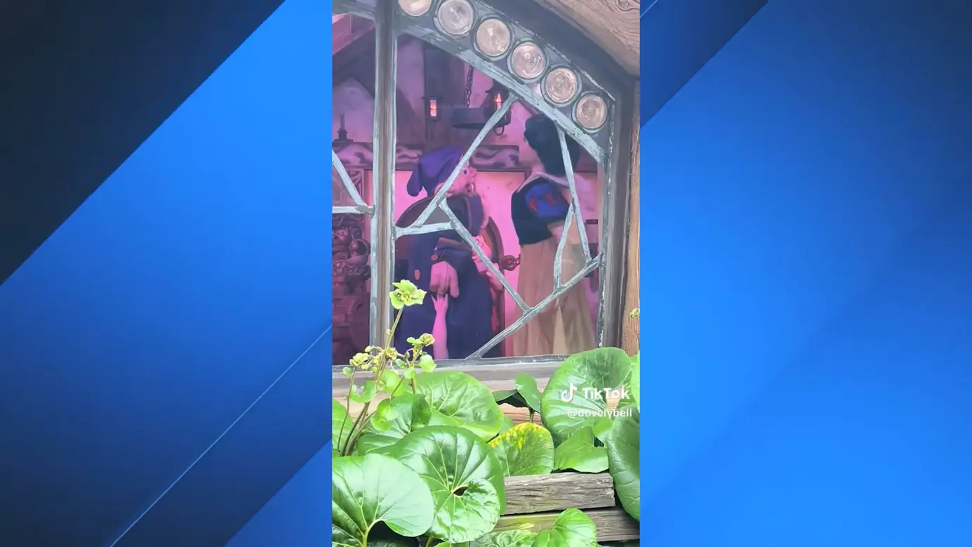 Botched Walt Statue, Dopey Rips Off Snow White's Arm, Disney Delays a Corn Dog Kiosk