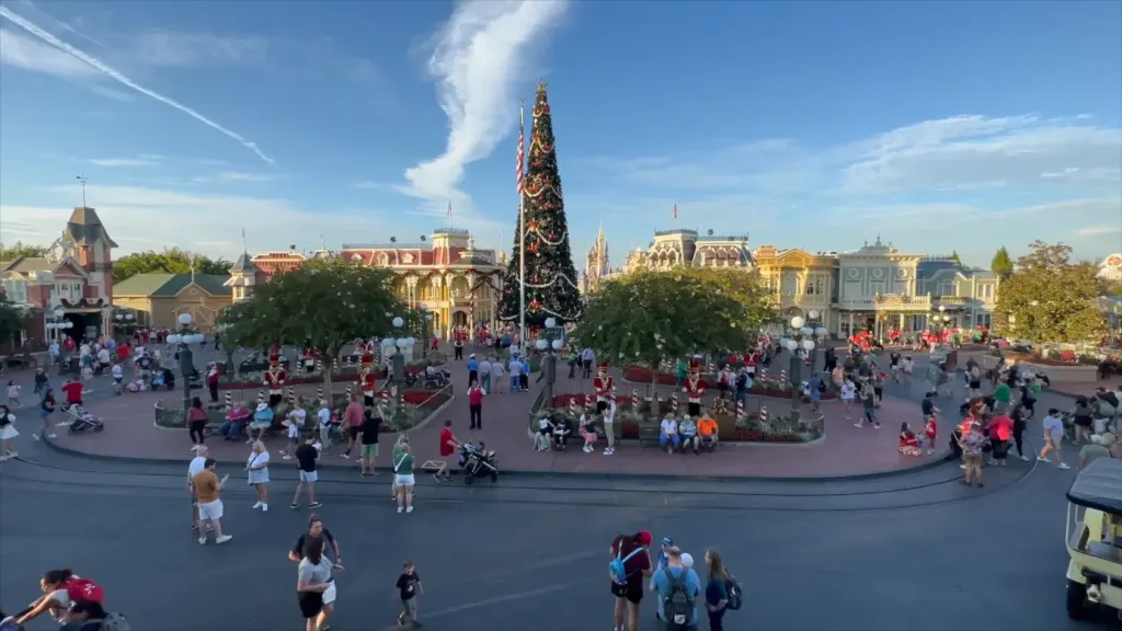 Mickey's Very Merry Christmas Party 2023 Guide NEW Food & The BEST Characters Walt Disney World