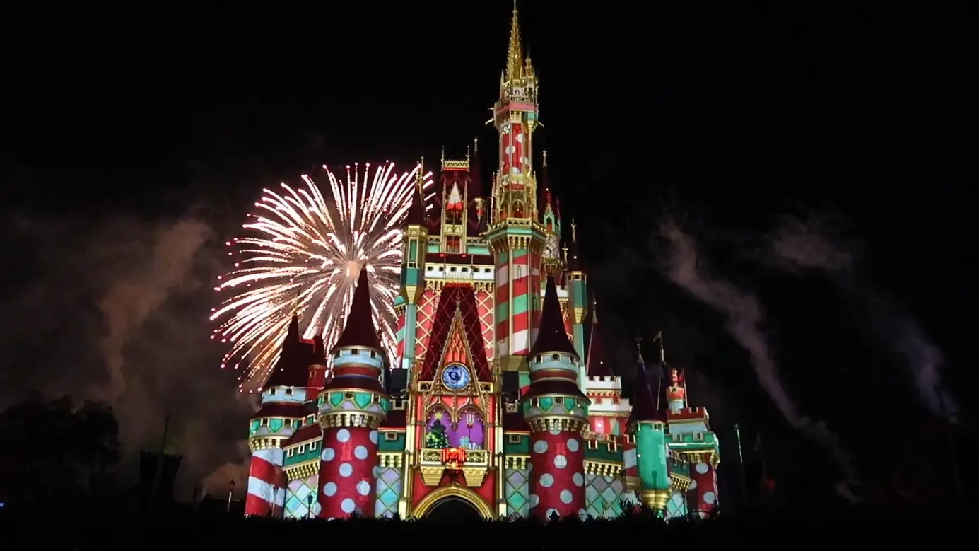 Mickey's Very Merry Christmas Party 2023 Guide NEW Food & The BEST Characters Walt Disney World
