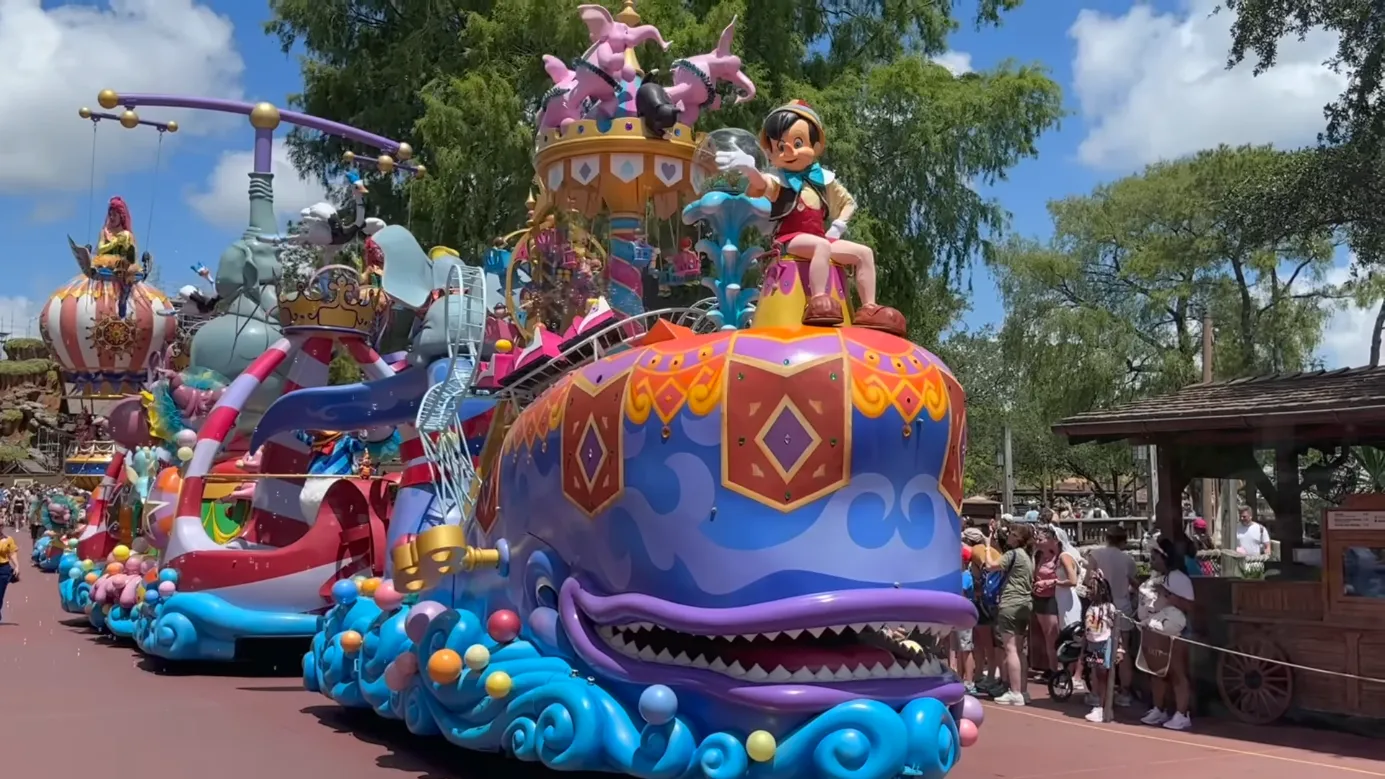15 Surprising Ways to Get Kicked OUT of Disney World