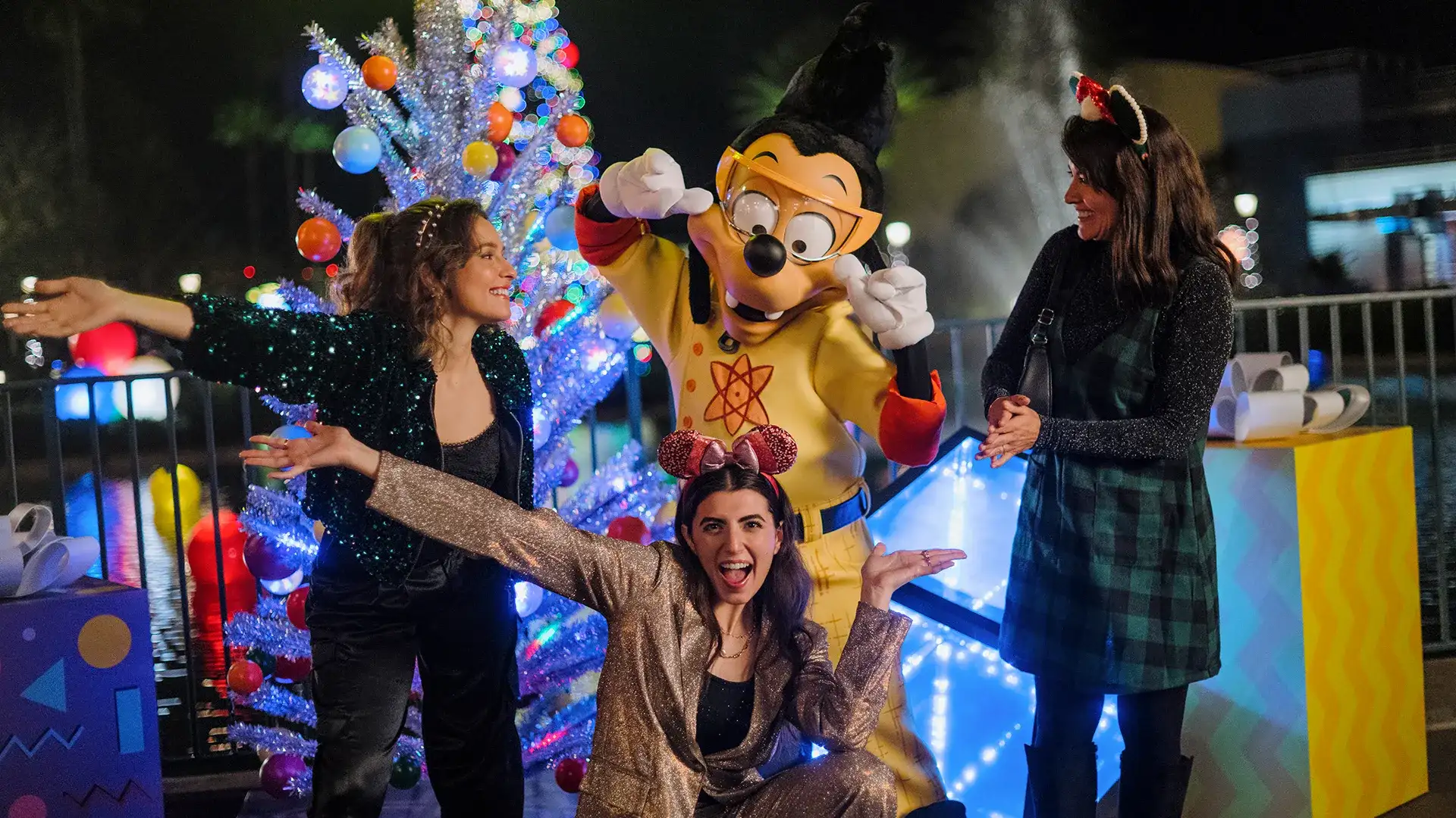Guests pose with Powerline Max