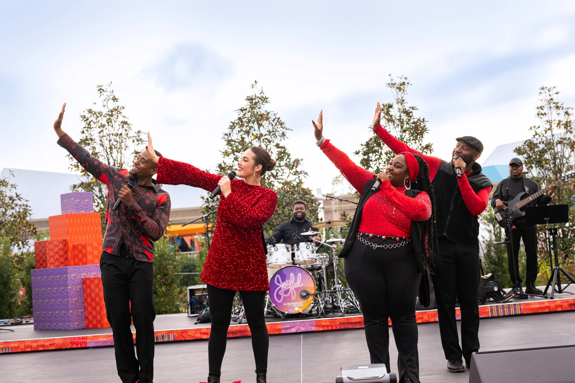 JOYFUL holiday performers singing at EPCOT